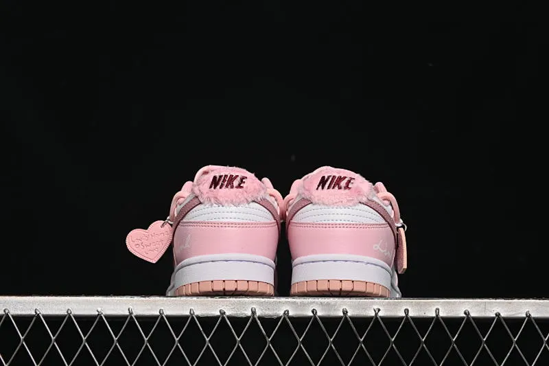 All Categories Nk SB Dunk Series Nk SB Dunk Low Low-top sneakers Nike SB Dunk Low White Pink Straps Low-top casual sneakers DO6485-600